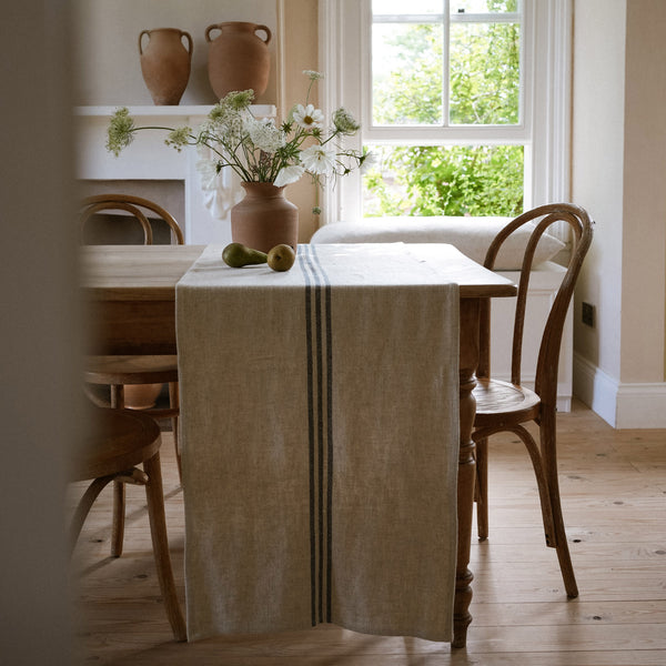 The Timeless linen table runner 220 x 55cm blue